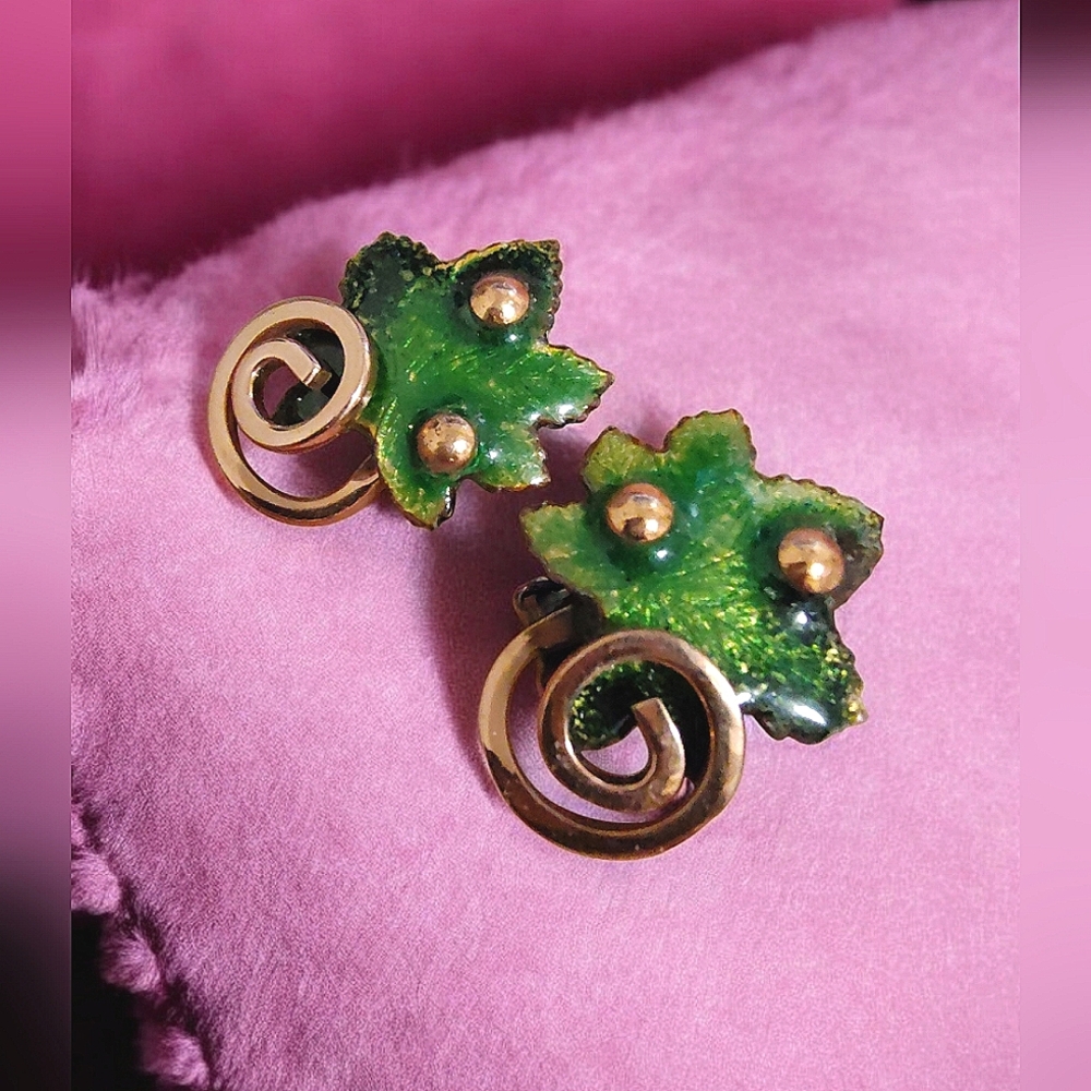 Vintage Renoir Matisse Copper Green Enamel Maple Leaf Clip On Earrings - Picture 2 of 5